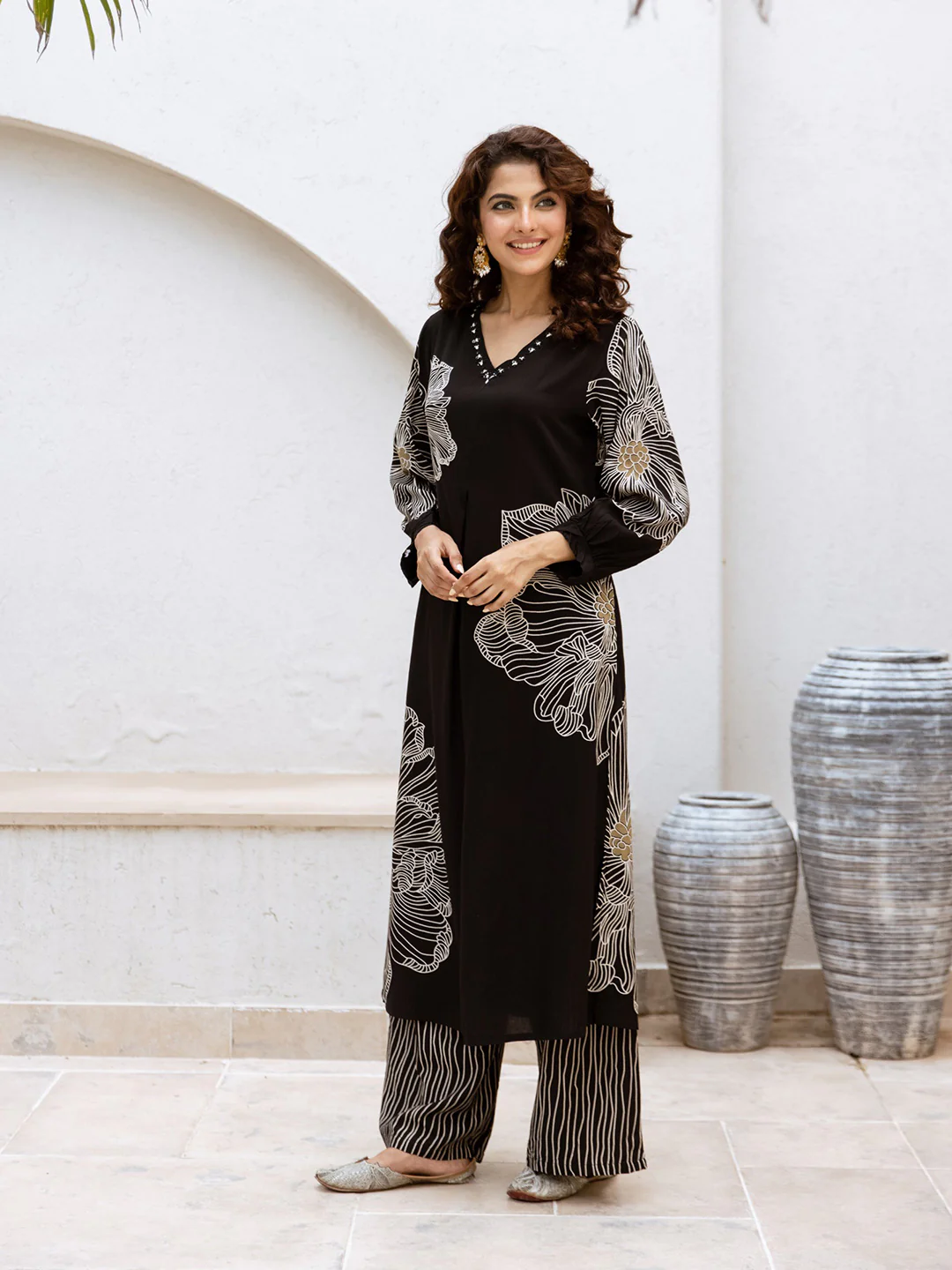 FLORAL PRINT V-NECK COTTON KURTA PALAZZO SET | INDO-WESTERN LONG TUNIC CORD SET | PLUS SIZE AVAILABLE-Black - Image 7