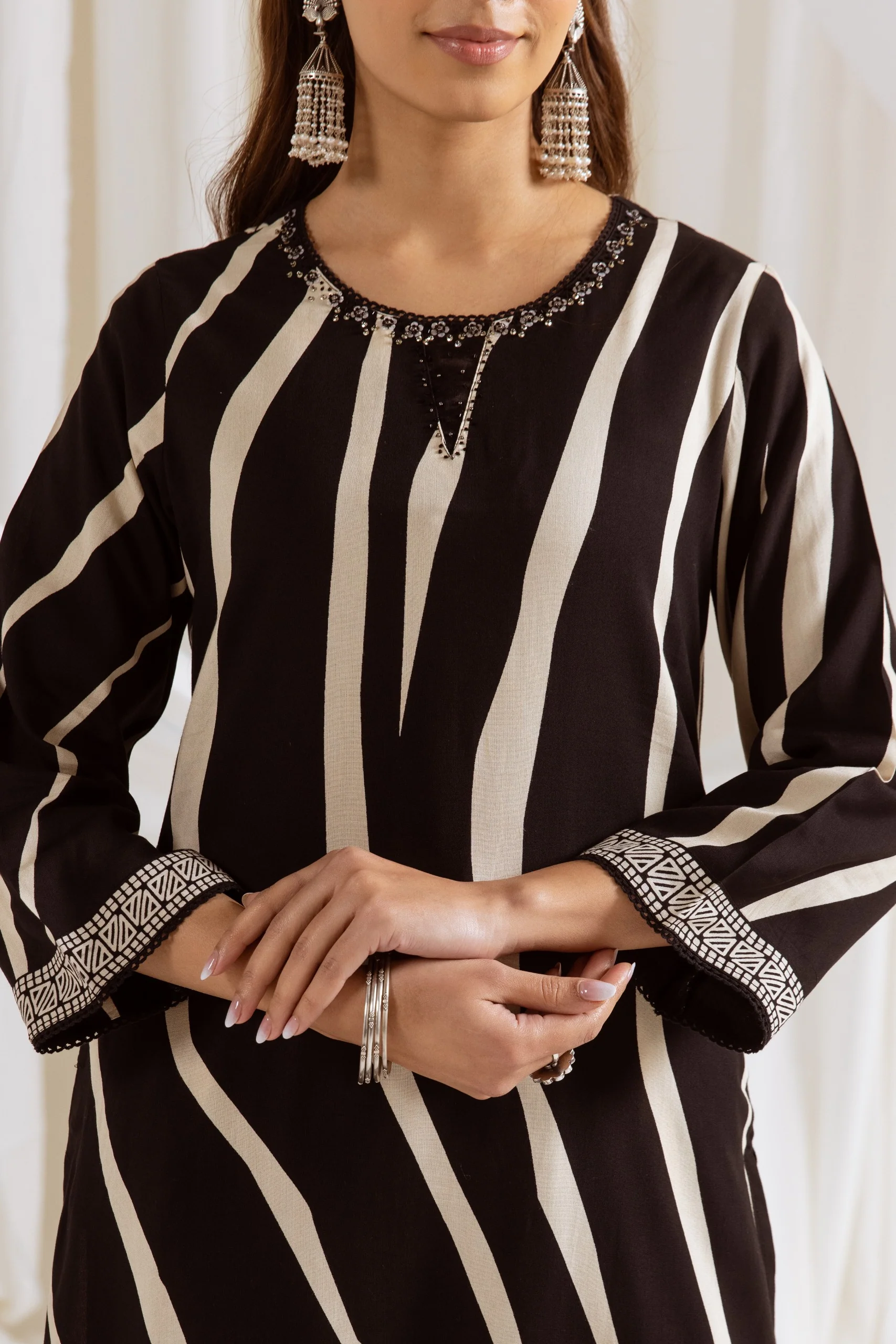 ABSTRACT STRIPED KURTA PALAZZO SET | INDO-WESTERN CORD SET FOR WOMEN | PLUS SIZE AVAILABLE - Image 2